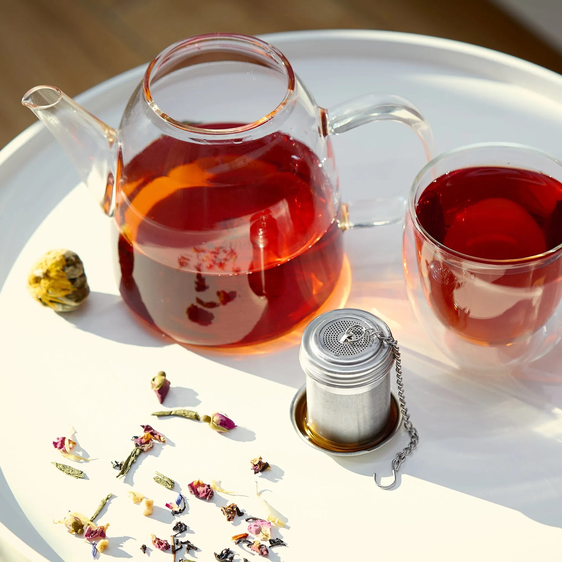 Stainless Steel Tea Infuser – Fine Mesh Loose Leaf Strainer with Lid & Chain