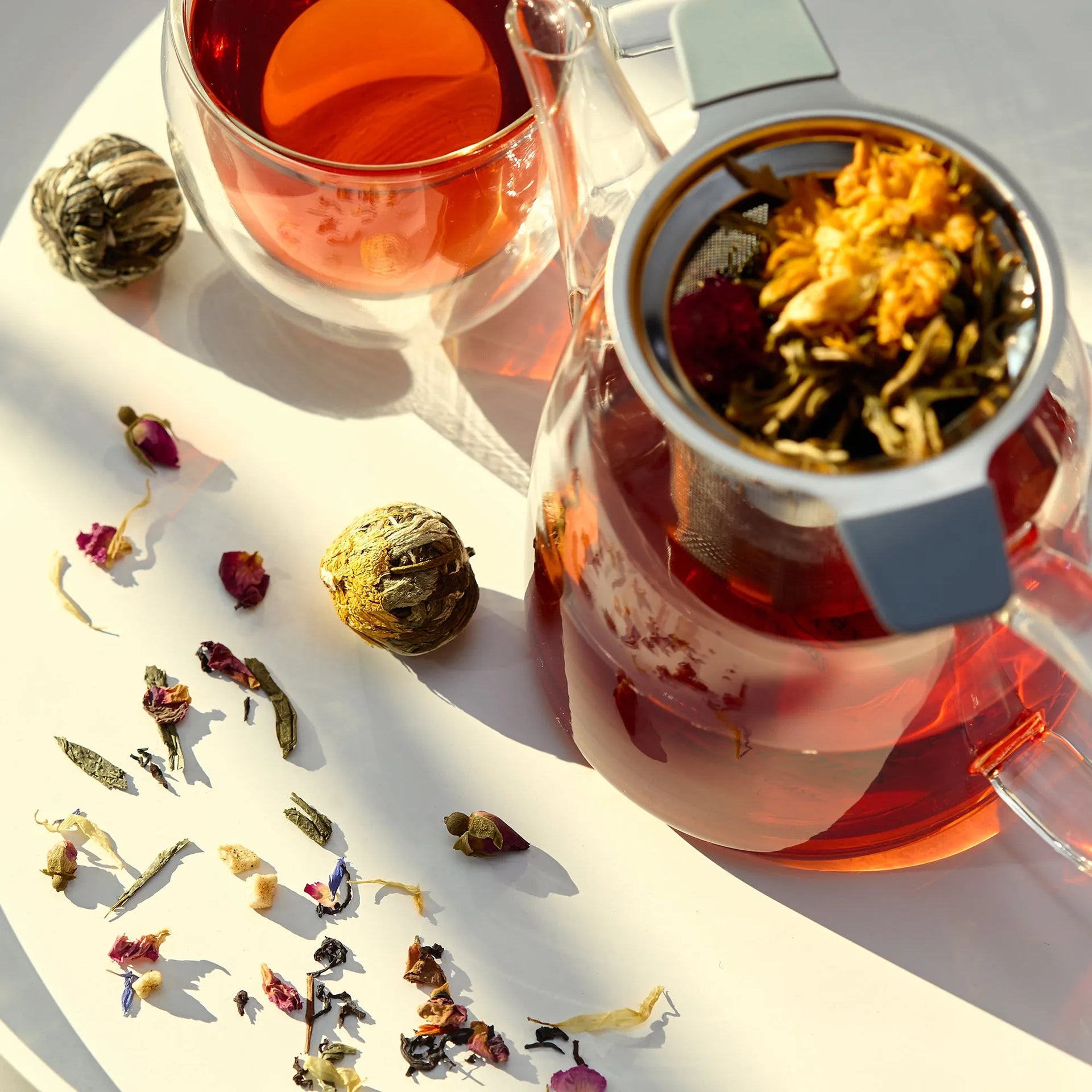 Stainless Steel Tea Infuser – Extra Fine Mesh Loose Leaf Strainer with Lid & Handles